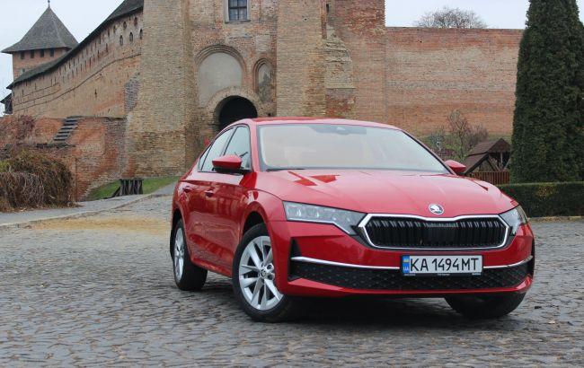 Test drive of the hybrid Skoda Octavia: exploring the pros and cons of the updated hatchback model.