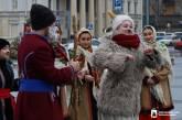 Christmas star, goat, and Malanka: a festive nativity scene is making its rounds in Mykolaiv (photos).