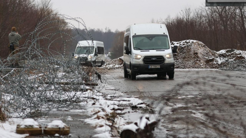 Состоялся обмен пленными: домой вернулись 25 украинцев (фото)