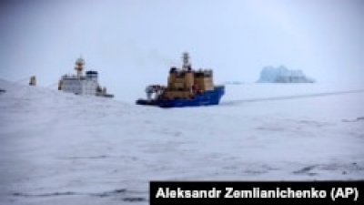 Росія: у Владивостоку загорілося судно «Катерина Велика». Повідомляють про загиблого