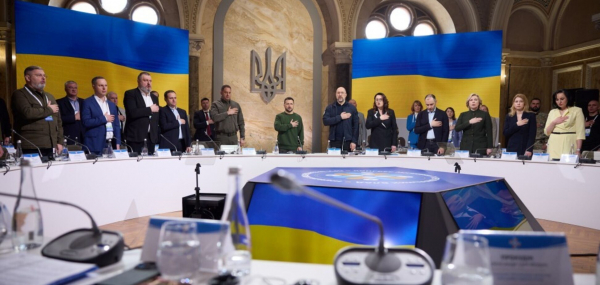 &quot;Остановить российскую агрессию&quot;: Зеленский напомнил местным властям главную потребность всех украинцев. Фото и видео